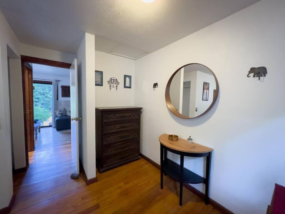 Little House In The Redwoods With A Hot Tub! Apartment Garberville Ngoại thất bức ảnh